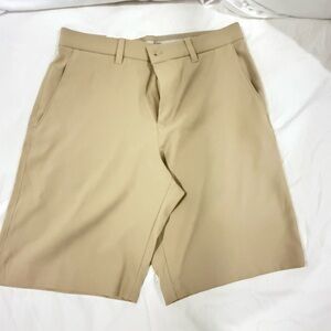 Callaway Men's Beige Flat Front Golf Shorts